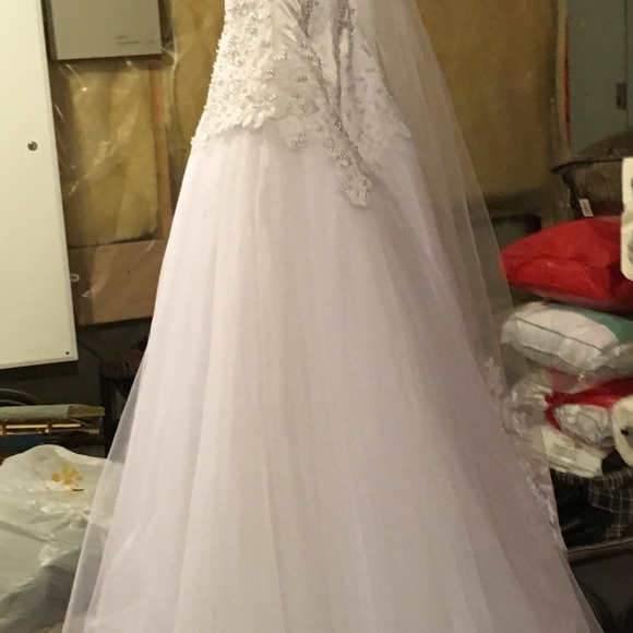 David’s bridal halter dress - Picture 2 of 5